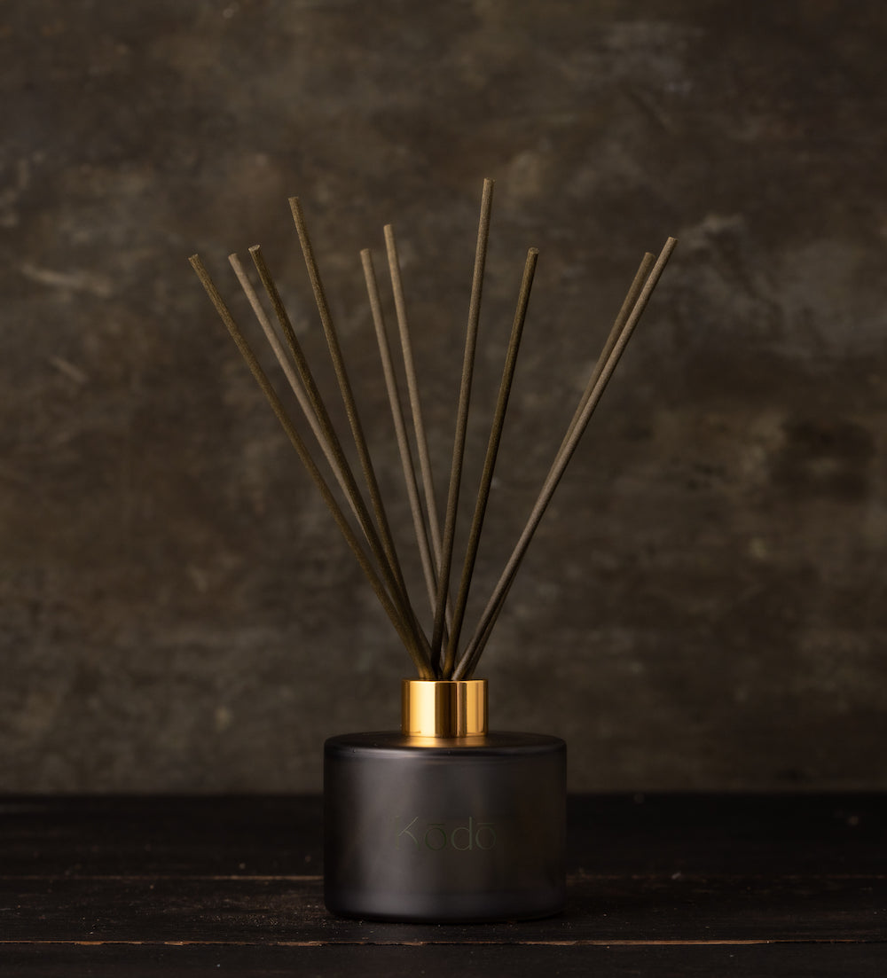 ZAZEN - DIFFUSER | OAKMOSS, ORIENTAL SANDALWOOD, SMOKY EMBER